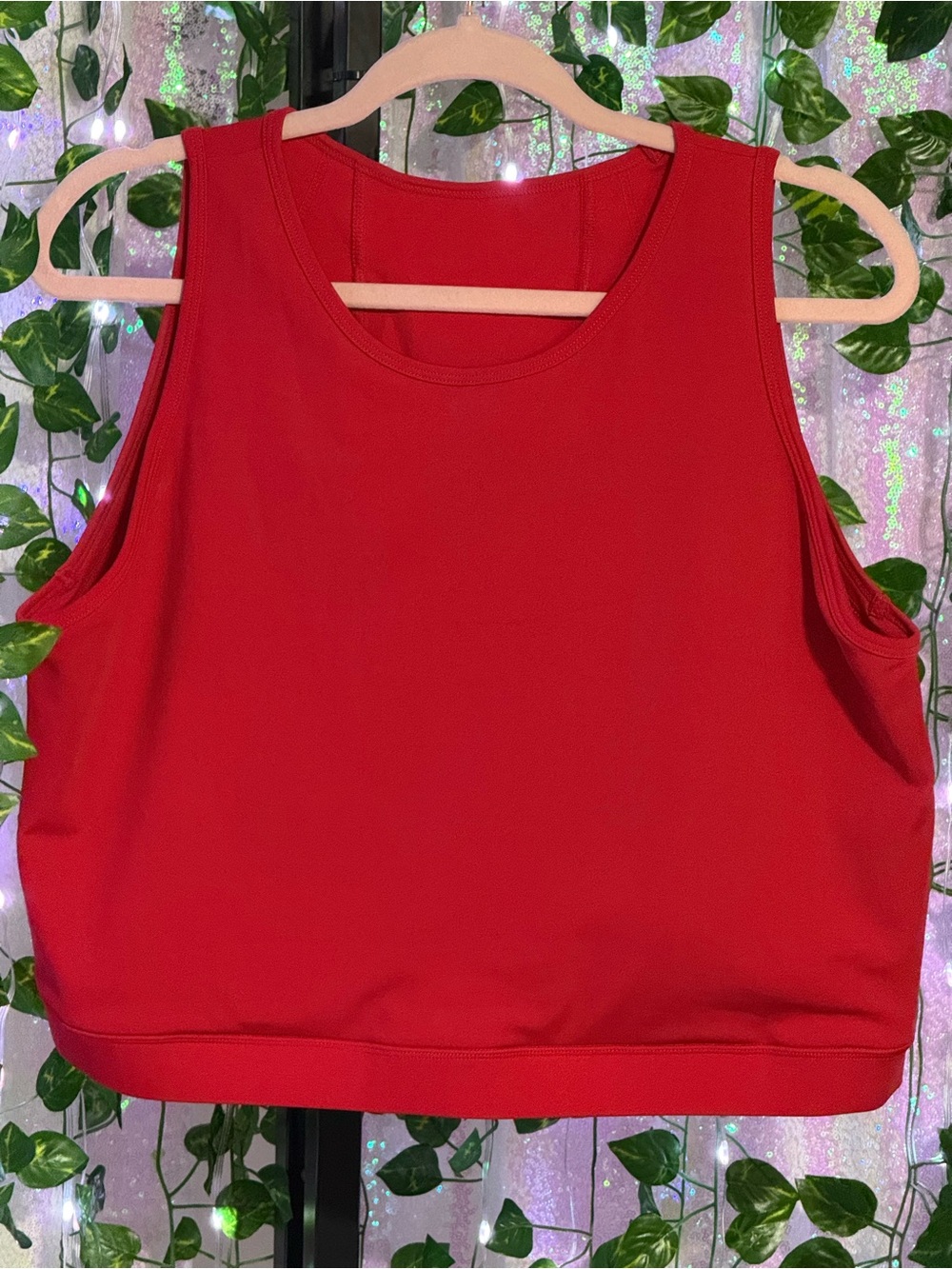 POP Fit Red Women's Crop Tank Top with Cross Detail on Back size 4Xl